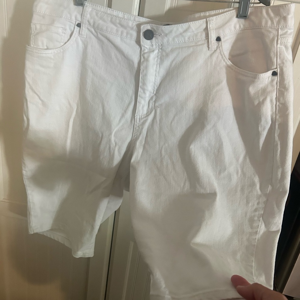 Kut from the Kloth High Rise Reese White Jean Bermuda Shorts
